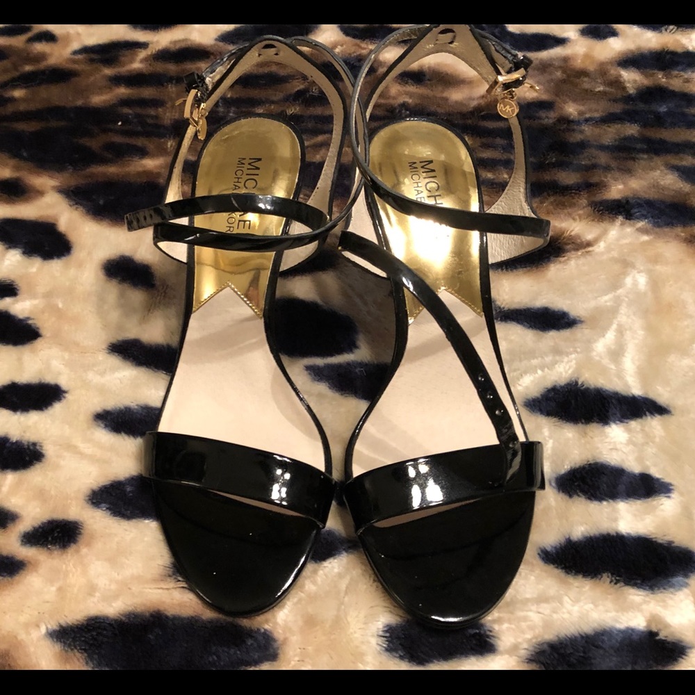 MICHAEL Michael Kors Black Patent Sandles